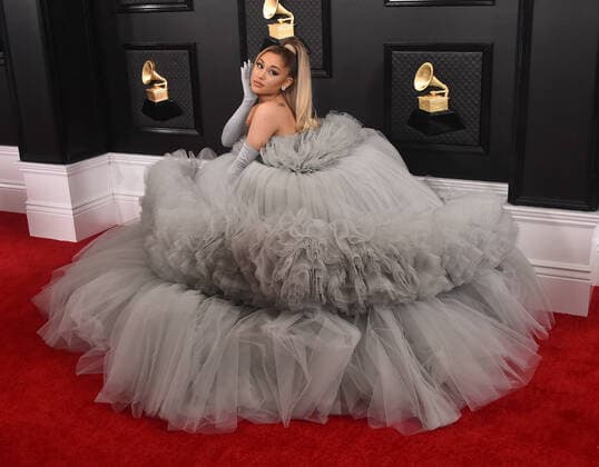 Ariana Grande arriving at the 62nd Annual GRAMMY Awards in Los Angeles, California - Jan 26, 2020 - GRAMMY Awards 2020, Los Angeles California United States Staples Center  Copyright: xArroyo-OConnorx 2020_Grammy_Awards__TnL_364