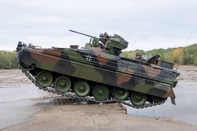 Besuchertag der Informationslehrübung Landoperationen 2019 in Munster und Bergen - Heer der Bundeswehr - Panzer Schützenpanzer Marder 1A5;Besuchertag der Informationslehrübung Landoperationen 2019 in Munster und Bergen - Heer der Bundeswehr -, Munster Niedersachsen Deutschland Übungsgelände Munster und Berg *** Visitors Day of the Information Training Exercise Land Operations 2019 in Munster and Bergen German Army Army Panzer Infantry Fighting Vehicle Marder 1A5 Visitors Day of the Information Training Exercise Land Operations 2019 in Munster and Bergen German Army , Munster Lower Saxony Germany Training Area Munster and Berg