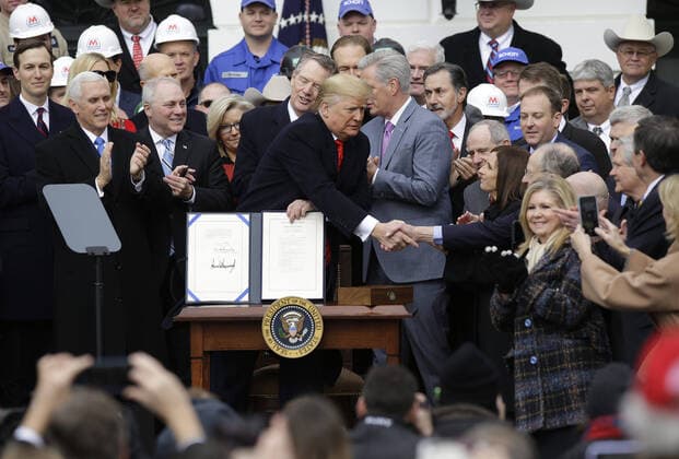 January 29, 2020, Washington, District of Columbia, USA: United States President Donald J. Trump shakes hands after signing the United States-Mexico-Canada Trade Agreement on the South Lawn of the White House in Washington, D.C.,on Wednesday, January 29, 2020. Credit: CNP Washington USA - ZUMAs152 20200129_zaa_s152_025 Copyright: xJoshuaxLottx