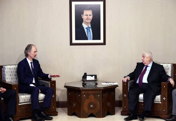 Bilder des Jahres 2020, News 01 Januar News Themen der Woche KW05 News Bilder des Tages (200129) -- DAMASCUS, Jan. 29, 2020 -- Syrian Foreign Minister Walid al-Moallem (R) meets with visiting UN special envoy for Syria Geir Pedersen in Damascus, Syria, on Jan. 29, 2020. Walid al-Moallem and Geir Pedersen on Wednesday discussed the work of the constitutional committee, according to the state news agency SANA. (Photo by Xinhua) SYRIA-DAMASCUS-FM-UN-ENVOY-MEETING AmmarxSafarjalani 