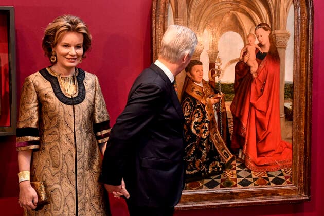 Bilder des Jahres 2020, Entertainment 01 Januar Entertainment Themen der Woche KW05 Entertainment Bilder des Tages Queen Mathilde of Belgium and King Philippe - Filip of Belgium look at the Madonna van Nicolaas van Maelbeke panel (thought to be Van Eyck s final work) during a royal visit to the opening of the Van Eyck. Een optische revolutie (Van Eyck An Optical Revolution - Van Eyck Une Revolution optique) exhibition on Van Eyck at the Museum voor Schone Kunsten in Gent, Thursday 30 January 2020.  DIRKxWAEM 2465756
