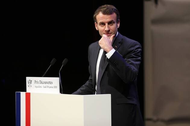 200130-30-371 - visite d emmanuel Macron - festival de la bande dessinee d angouleme - fibd2020 - remise du prix jeunesse NEWS : visite Emmanuel macron - angouleme - 30 01 2020 RENAUDJOUBERT PANORAMIC  030 C3_200130_120