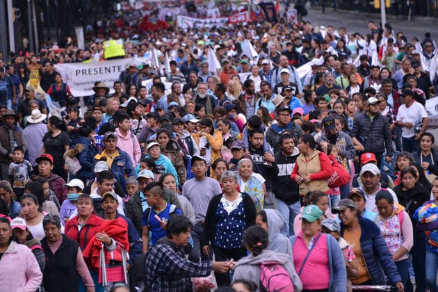 National Struggle Day protest in Mexico MEXICO CITY, MEXICO - JANUARY 31: Demonstrators take part during a march called National Struggle Day to protest for labor equality and demand labor rights and demand a job stability program during the demonstration, integrants of Union of Telephone Operators of the Mexican Republic, National Workers Union, Mexican Union of Electricians, Independent Workers Union of the Autonomous Metropolitan University participating to demand from the Federal Government a change of economic, political and social course for the country; as well as a dialogue around the Alternative Nation Project. at Reforma Avenue on January 31, 2020 in Mexico City, Mexico Copyright: xCarlosxTischlerx EYE_6472