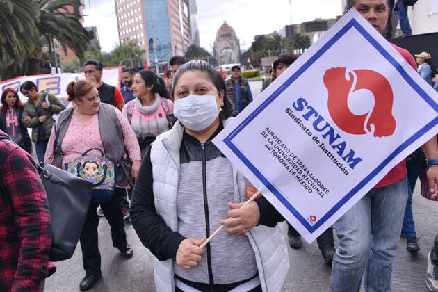 National Struggle Day protest in Mexico MEXICO CITY, MEXICO - JANUARY 31: Demonstrators take part during a march called National Struggle Day to protest for labor equality and demand labor rights and demand a job stability program during the demonstration, integrants of Union of Telephone Operators of the Mexican Republic, National Workers Union, Mexican Union of Electricians, Independent Workers Union of the Autonomous Metropolitan University participating to demand from the Federal Government a change of economic, political and social course for the country; as well as a dialogue around the Alternative Nation Project. at Reforma Avenue on January 31, 2020 in Mexico City, Mexico Copyright: xCarlosxTischlerx EYE_6582