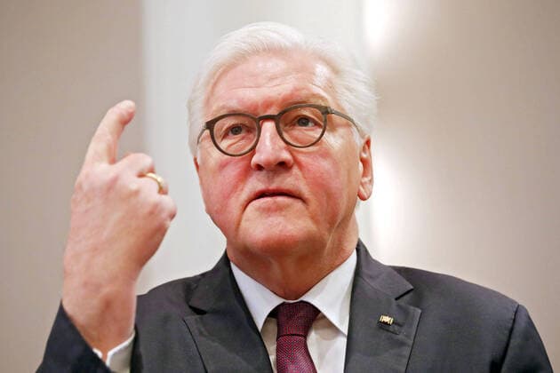 Kaffeetafel des Bundespräsidenten. Bundespräsident Frank Walter Steinmeier im Rahmen seiner Gesprächsreihe Kaffeetafel des Bundespräsidenten am 03.02.2020 in Gera. 20200203BOS0005 *** Coffee Table of the Federal President Federal President Frank Walter Steinmeier in the context of his series of talks Coffee Table of the Federal President on 03 02 2020 in Gera 20200203BOS0005