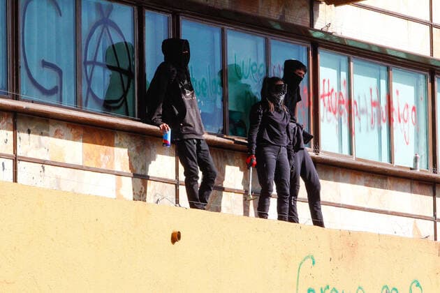 February 4, 2020 EUM20200204SOC18 JPG CIUDAD DE MEXICO ProtestProtest UNAM February 4, 2020 Hooded people painted during the demonstration of students from the National High School 9 demonstrate in front of the Rectory of the UNAM Photo Agency EL UNIVERSALKarina ContrerasEELG  - ZUMAu78_ 20200204_zaf_u78_044 Copyright: xElxUniversalx