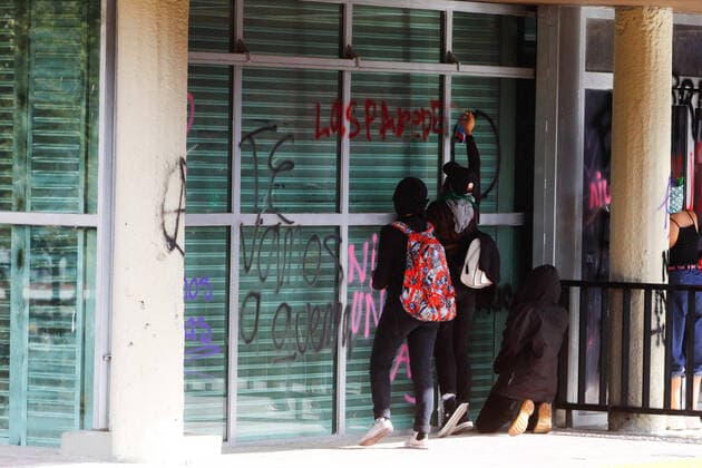 February 4, 2020 EUM20200204SOC17 JPG CIUDAD DE MEXICO ProtestProtest UNAM February 4, 2020 Hooded people painted during the demonstration of students from the National High School 9 demonstrate in front of the Rectory of the UNAM Photo Agency EL UNIVERSALKarina ContrerasEELG  - ZUMAu78_ 20200204_zaf_u78_045 Copyright: xElxUniversalx