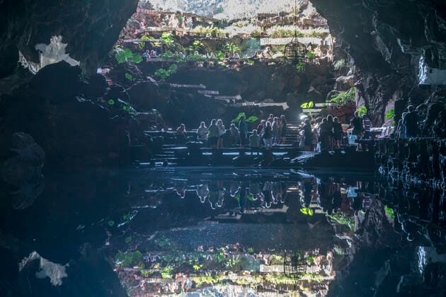 See in der Lavaröhre Jameos del Agua, Haria, Insel Lanzarote, Kanarische Inseln, Spanien lake at the lava tube Jameos del Agua, Haria, Lanzarote, Canary Islands, Spain