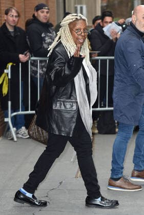 Entertainment Bilder des Tages February 5, 2020, New York, NY, USA: February 5, 2020 New York City..Whoopi Goldberg leaving Ã The View on February 5, 2020 in New York City. New York USA  - ZUMAny1_ 20200205_zaf_ny1_091 Copyright: xKristinxCallahanx