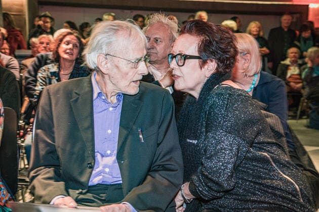 Käthe-Kollwitz-Preis 2020 u. Ausstellung Timm Ulrichs und Ursula Neugebauer, seine Frau bei der Veranstaltung zur Preisverleihung Käthe-Kollwitz-Preis 2020. im Studiofoyer der AdK Hanseatenweg und Ausstellungseröffnung Timm Ulrichs: Weiter im Text in der Akademie der Künste Hanseatenweg am 23.01.2020 *** Käthe Kollwitz Prize 2020 u Exhibition Uwe Timm and Ursula Neugebauer, his wife at the award ceremony Käthe Kollwitz Prize 2020 in the studio foyer of the AdK Hanseatenweg and exhibition opening Timm Ulrichs Weiter im Text in der Akademie der Künste Hanseatenweg am 23 01 2020