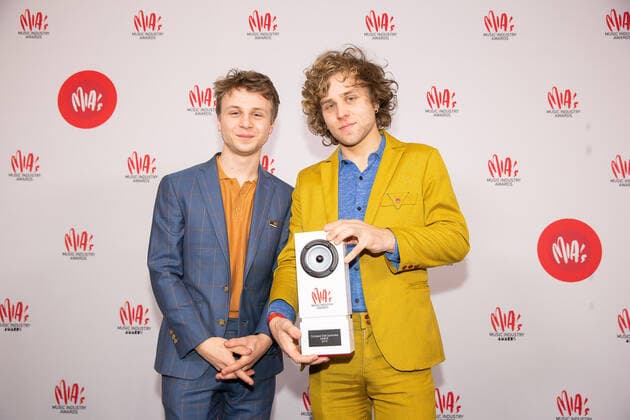 Compact Disc Dummies pose with their award after the 13th edition of the MIA s (Music Industry Award) award show, in Brussels, Thursday 06 February 2020. The MIA awards are handed out by the VRT and Poppunt.  JAMESxARTHURxGEKIERE 2470195
