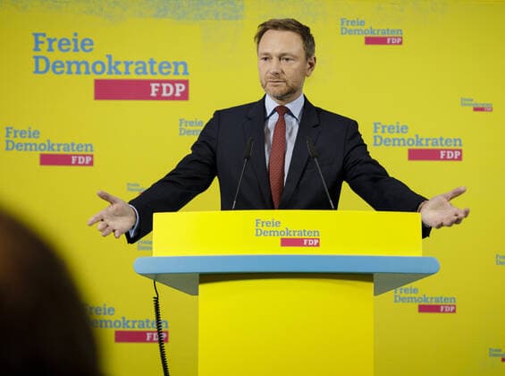 Christian Lindner, FDP Federal Chairman gives a statement in the Hans Dietrich Genscher House in Berlin 07 02 2020 Berlin Germany Copyright: xFelixxZahn photothek.netx