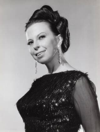 Sylvia Geszty, unagrisch deutsche Opernsängerin, Deutschland ca. 1977. Hungarian German opera singer Sylvia Geszty, Germany ca. 1977. Nur redaktionelle Nutzung. Editorial usage only. Copyright: ArthurxGrimm UnitedArchives82003429