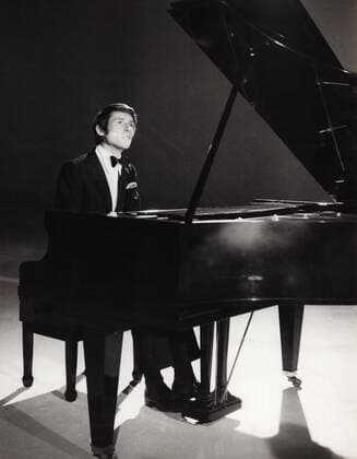 Udo Jürgens, österreichischer Komponist, Pianist und Sänger, Deutschland um 1977. Austrian composer, pianist and singer Udo Juergens, Germany around 1977. Nur redaktionelle Nutzung. Editorial usage only. Copyright: ArthurxGrimm UnitedArchives82004087