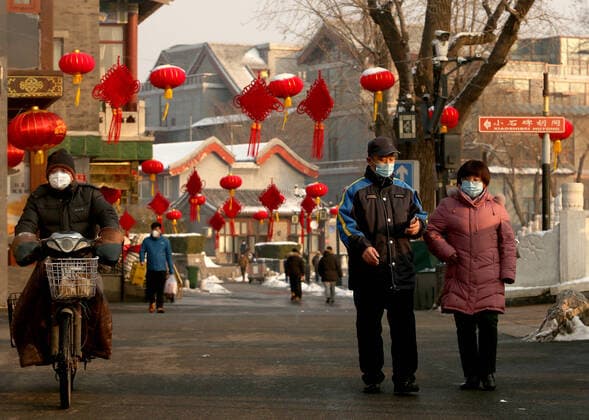 A historical, normally tourist-heavy area is eerily empty as the deadly coronavirus threatens Beijing on Saturday, February 8, 2020. The virus killed 86 people in a single day in China on Friday. The death toll stands at 724 people, 722 in China, and has infected more than 34,400 people across 27 countries. Face masks are now required in public spaces in the capital.  PEK2020020805 STEPHENxSHAVER