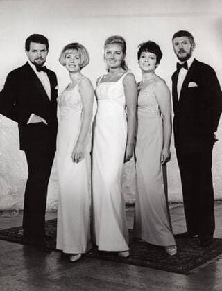 Rosy-Singers, deutsche Musikgruppe, bestehend aus Rosi Rohr, Angelika Metzger, John Wiseman und Rolf Jage, Deutschland ca. 1965. German music and singing group Rosy Singers , Germany ca. 1965. Nur redaktionelle Nutzung. Editorial usage only. Copyright: ArthurxGrimm UnitedArchives82005284