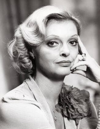 Nadja Tiller, österreichische Schauspielerin, in der Fernsehserie Es muss nicht immer Kaviar sein , Deutschland 1977. Austrian actress Nadja Tiller in the TV series Es muss nicht immer Kaviar sein , Germany 1977. Nur redaktionelle Nutzung. Editorial usage only. Copyright: ArthurxGrimm UnitedArchives82005781