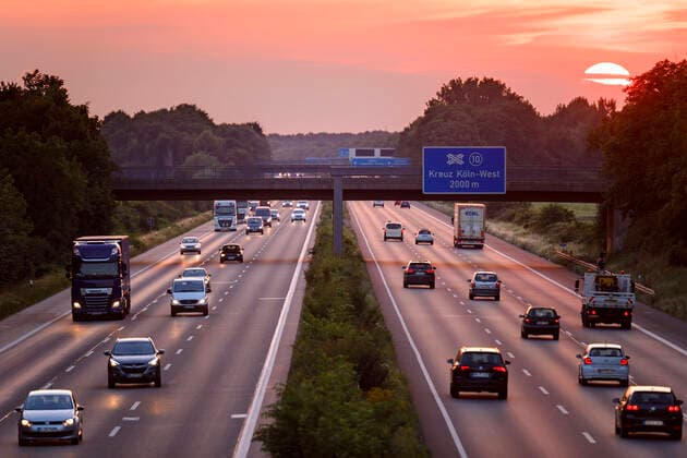 Motorway section of the A4 near Cologne Lindenthal taken from the Gleueler Straße Cologne, 09 02 2020 Foto:xC.xHardtx xFuturexImage