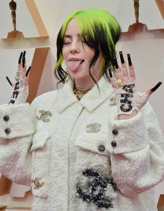 Billie Eilish arrives for the 92nd annual Academy Awards at the Dolby Theatre in the Hollywood section of Los Angeles on Sunday, February 9, 2020.  LAP20200209150 JIMxRUYMEN