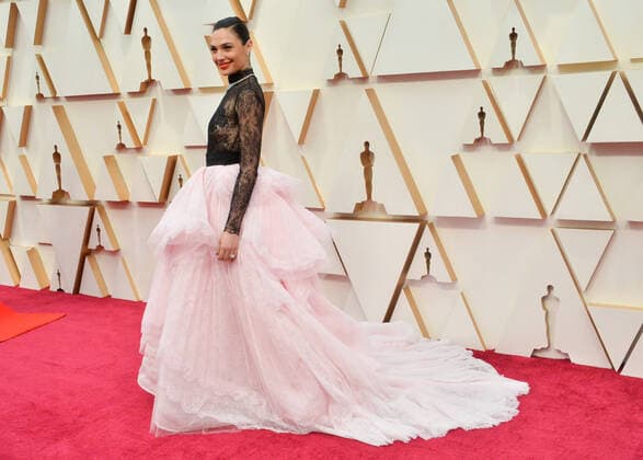 Gal Gadot arrives for the 92nd annual Academy Awards at the Dolby Theatre in the Hollywood section of Los Angeles on Sunday, February 9, 2020.  LAP20200209541 JIMxRUYMEN