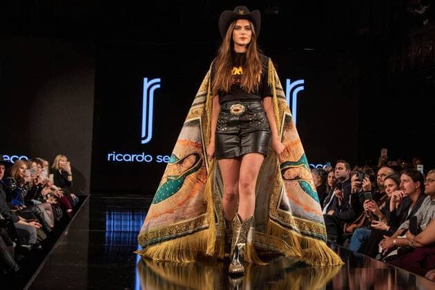 A model presents creations from Mexican designer Ricardo Seco s collection during the New York Fashion Week (NYFW)¿, at the Angel Orensanz Foundation in New York, USA, 09 February 2020. New York Fashion Week - Ricardo Seco !ACHTUNG: NUR REDAKTIONELLE NUTZUNG!  Copyright: xMiguelxRajmilx AME671 20200210-637168969584395075