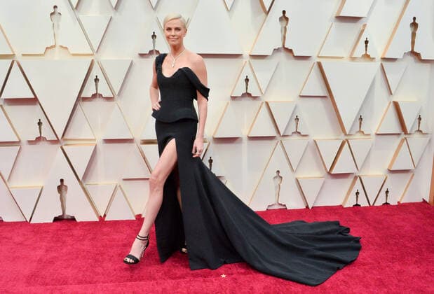 Entertainment Bilder des Tages Charlize Theron arrives for the 92nd annual Academy Awards at the Dolby Theatre in the Hollywood section of Los Angeles on Sunday, February 9, 2020.  LAP20200209221 JIMxRUYMEN