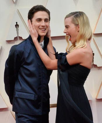 Timothée Chalamet and Margot Robbie arrive for the 92nd annual Academy Awards at the Dolby Theatre in the Hollywood section of Los Angeles on Sunday, February 9, 2020.  LAP20200209306 JIMxRUYMEN