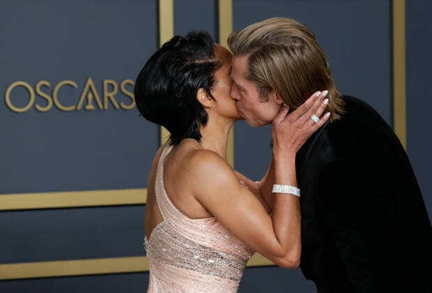 Regina King and Brad Pitt, winner of Actor In A Supporting Role for Once Upon A Time In Hollywood, appears backstage with his Oscar during the 92nd annual Academy Awards at Loews Hollywood Hotel in the Hollywood section of Los Angeles on Sunday, February 9, 2020.  LAP20200209397 JOHNxANGELILLO