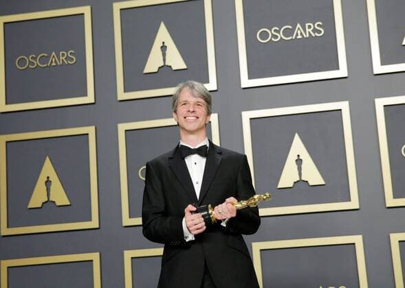 US director Marshall Curry poses in the press room with his Oscar for Best Live Action Short Film for The Neighbors Window during the 92nd Annual Academy Awards ceremony, at the Dolby Theater in Hollywood, California, US, 09 February 2020. EFE Armando Arorizo 92nd Annual Academy Awards ceremony in Hollywood !ACHTUNG: NUR REDAKTIONELLE NUTZUNG!  Copyright: xArmandoxArorizox AME849 20200210-637169042177076207