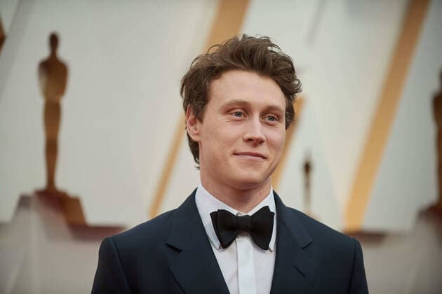 February 9, 2020, Hollywood, California, USA: GEORGE MACKAY arrives on the red carpet of The 92nd Oscars at the Dolby Theatre in Hollywood. Hollywood USA - ZUMAz03_ 20200209_sha_z03_155 Copyright: xAMPASx