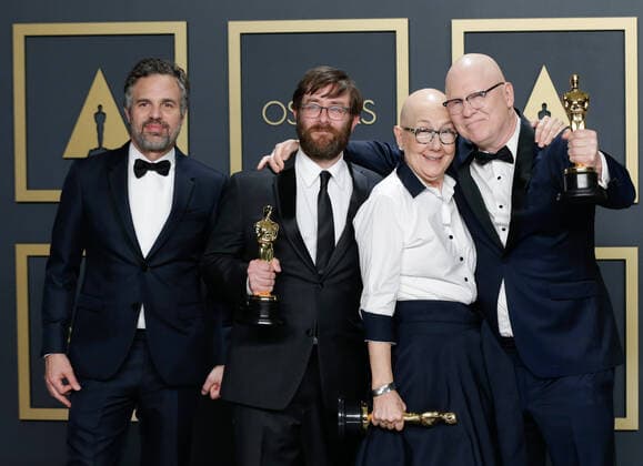 (L-R) Mark Ruffalo poses with Steven Bognar, Julia Reichert and Jeff Reichert, winners of Best Documentary Feature for American Factory, appear backstage with their Oscar during the 92nd annual Academy Awards at Loews Hollywood Hotel in the Hollywood section of Los Angeles on Sunday, February 9, 2020.  LAP20200209738 JOHNxANGELILLO