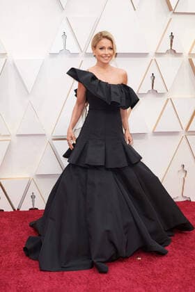 Kelly Ripa arrives on the red carpet of The 92nd OscarsÂ® at the DolbyÂ® Theatre in Hollywood, CA on Sunday, February 9, 2020. Los Angeles CA USA  Copyright: xNickxAgrox 33967198PLX