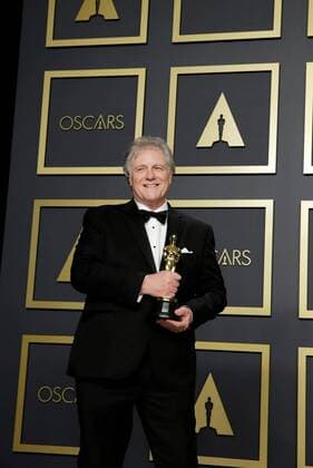Entertainment Bilder des Tages American sound engineer Donald Sylvester poses in the press room with his Oscar for Best Sound Edition for the film Ford v Ferrari during the 92nd Annual Academy Awards ceremony, at the Dolby Theater in Hollywood, California, US, 09 February 2020. EFE Armando Arorizo 92nd Annual Academy Awards ceremony in Hollywood !ACHTUNG: NUR REDAKTIONELLE NUTZUNG!  Copyright: xArmandoxArorizox AME907 20200210-637169071906857637