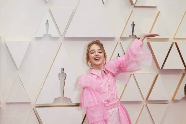 Entertainment Bilder des Tages Julia Butters arrives on the red carpet of The 92nd OscarsÂ® at the DolbyÂ® Theatre in Hollywood, CA on Sunday, February 9, 2020. Los Angeles CA USA  Copyright: xNickxAgrox 33967215PLX