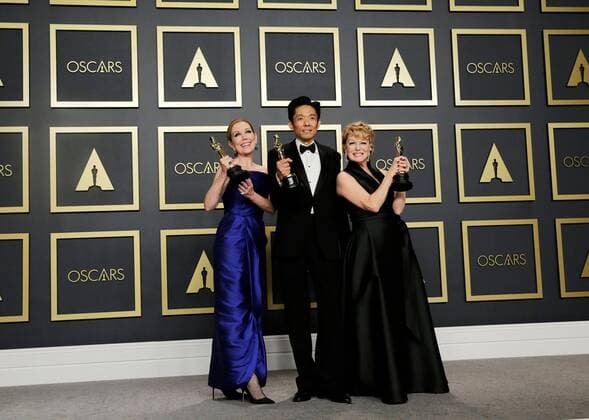 Makeup and style artists Anne Morgan, Kazu Hiro and Vivian Baker pose in the press room with their Oscars for Best Makeup and Hairstyle for the film Bombshell during the 92nd Annual Academy Awards ceremony, at the Dolby Theater in Hollywood, California, US, 09 February 2020. EFE Armando Arorizo 92nd Annual Academy Awards ceremony in Hollywood !ACHTUNG: NUR REDAKTIONELLE NUTZUNG!  Copyright: xArmandoxArorizox AME928 20200210-637169080850196992