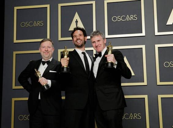 Visual effects team Guillaume Rocheron (c), Greg Butler (d) and Dominic Tuohy pose in the press room with their Oscars for Best Visual Effects for the film 1917 during the 92nd Annual Academy Awards ceremony, at the Dolby Theater in Hollywood, California, US, 09 February 2020. EFE Armando Arorizo 92nd Annual Academy Awards ceremony in Hollywood !ACHTUNG: NUR REDAKTIONELLE NUTZUNG!  Copyright: xArmandoxArorizox AME930 20200210-637169081475222094