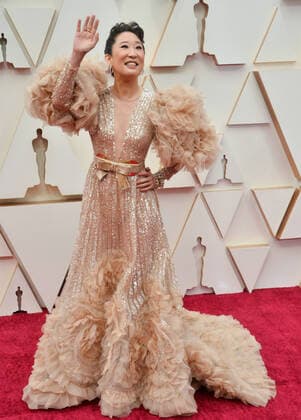 Sandra Oh arrives for the 92nd annual Academy Awards at the Dolby Theatre in the Hollywood section of Los Angeles on Sunday, February 9, 2020.  LAP20200209698 JIMxRUYMEN