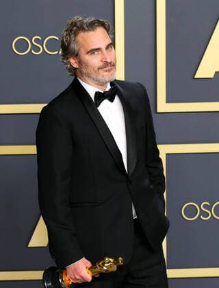 February 9, 2020, Los Angeles, California, USA: Actor JOAQUIN PHOENIX in the press room with his Best Actor Oscar during the 92nd Annual Academy Awards in Hollywood. Los Angeles USA - ZUMAs181 20200209_zea_s181_311 Copyright: xImagespacex