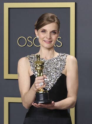 February 9, 2020, Hollywood, California, USA: Hildur Gudnadottir , winner of the Orignal Score award for Ã¢â‚¬oeJoker,Ã¢â‚¬Â poses in the press room of the 92nd Academy Awards on Sunday February 9, 2020 at the Dolby Theater in Hollywood, California. BURT HARRIS BNS PI Hollywood USA - ZUMAp124 20200209_zaa_p124_182 Copyright: xBurtxHarrisx