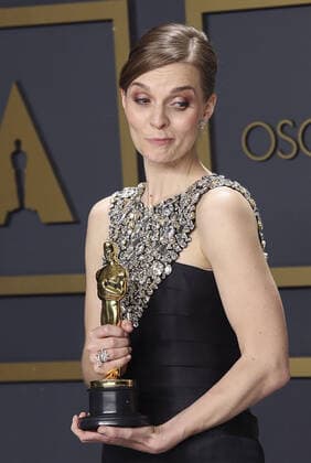 February 9, 2020, Hollywood, California, USA: Hildur Gudnadottir , winner of the Orignal Score award for Ã¢â‚¬oeJoker,Ã¢â‚¬Â poses in the press room of the 92nd Academy Awards on Sunday February 9, 2020 at the Dolby Theater in Hollywood, California. BURT HARRIS BNS PI Hollywood USA - ZUMAp124 20200209_zaa_p124_170 Copyright: xBurtxHarrisx