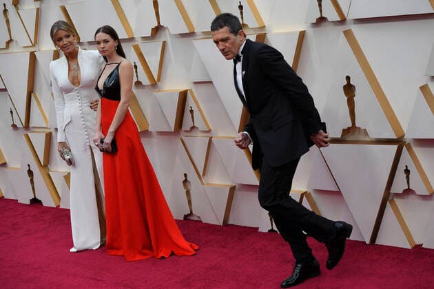 February 9, 2020, Los Angeles, California, USA: NICOLE KIMPEL, STELLA BANDERAS AND ANTONIO BANDERAS during red carpet arrivals for the 92nd Academy Awards, presented by the Academy of Motion Picture Arts and Sciences (AMPAS), at the Dolby Theatre in Hollywood. Los Angeles USA - ZUMAz03_ 20200209_zbp_z03_516 Copyright: xKevinxSullivanx