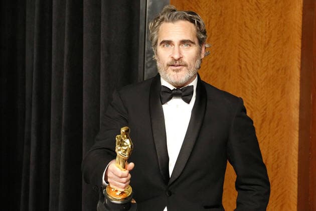 Joaquin Phoenix, the actor and award winner Best Actor in a Leading Role in the Winner Photocall at the 92 Academy Awards Oscars on 9 02 220 at the Press Room in Hollywood, Los Angeles 92th Annual Academy Awards Press Room Winner Photocall