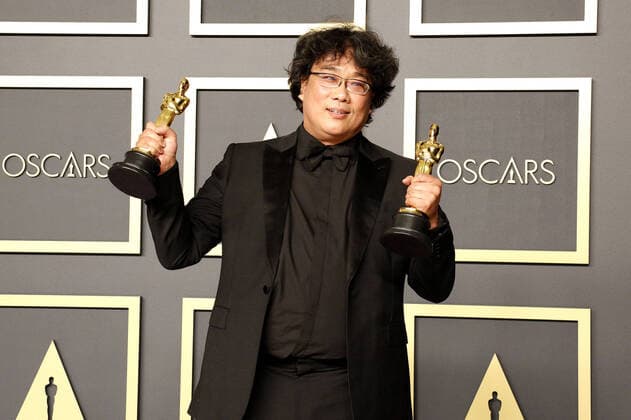 Bong Joon ho, the director and award winner Best Film and Directing at the Winner Photocall at the 92 Academy Awards Oscars on 9 02 220 at the Press Room in Hollywood, Los Angeles 92th Annual Academy Awards Press Room Winner Photocall