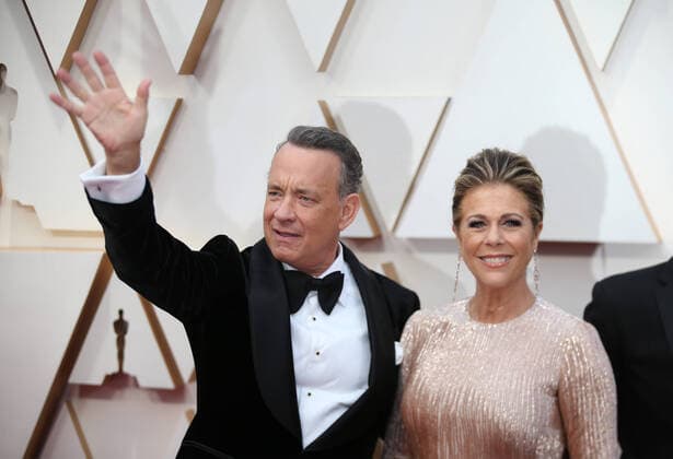 (200210) -- LOS ANGELES, Feb. 10, 2020 -- Tom Hanks (L) and Rita Wilson arrive for the red carpet of the 92nd Academy Awards at the Dolby Theatre in Los Angeles, the United States, Feb. 9, 2020. ) U.S.-LOS ANGELES-OSCARS-RED CARPET LixYing 