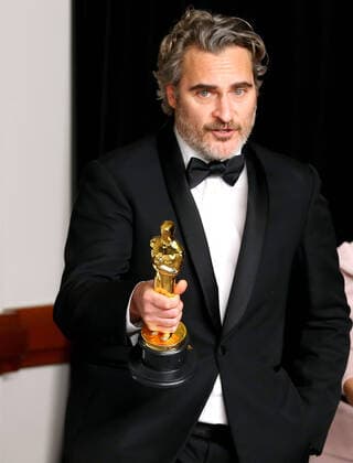 OSCARS. Bester Hauptdarsteller. Preisträger 2011-2020 February 9, 2020, Hollywood, CA, USA: HOLLYWOOD, CA - FEBRUARY 9: Joaquin Phoenix poses in the press room during the 92nd Annual Academy Awards at Loews Hollywood Hotel on February 9, 2020 in Hollywood, California. Photo: Christopher Victorio imageSPACE Hollywood USA - ZUMAs181 20200209_zea_s181_328 Copyright: xImagespacex