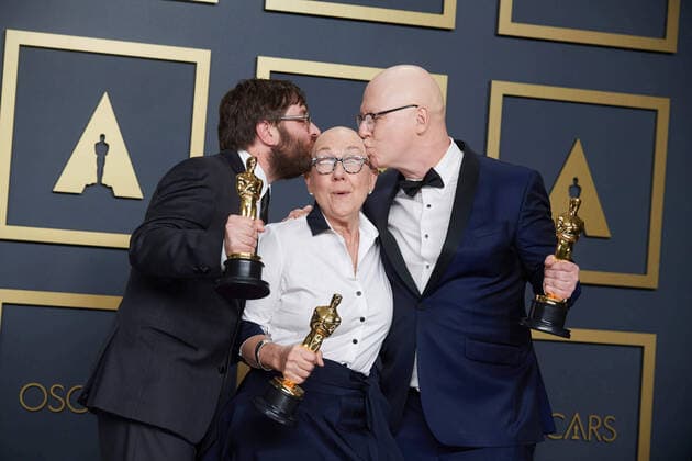 Jeff Reichert, Julia Reichert and Steven Bognar pose backstage with the Oscar for Documentary Feature during the live ABC Telecast of The 92nd Oscars at the Dolby Theatre in Hollywood, CA on Sunday, February 9, 2020. Los Angeles CA USA  Copyright: xNickxAgrox 339671020PLX
