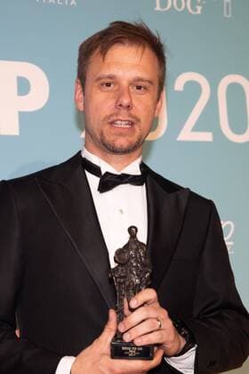 The following text was translated automatically NLD Amsterdam 20200211 - Presentation Edison Pop 2020, Armin van Buren wins an Award  Copyright: xHollandsexHoogtex xAnnekexJanssenx x406185427x