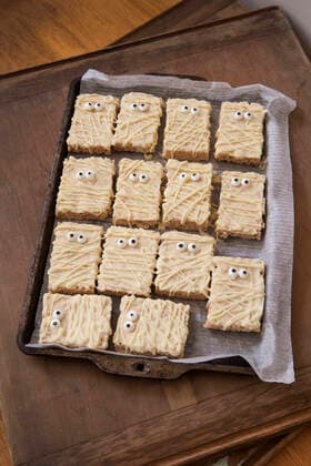 Mummy Rice Krispy Treats  Copyright: xSpencerxJonesx xGlasshousexImagex ghi-spenj01018