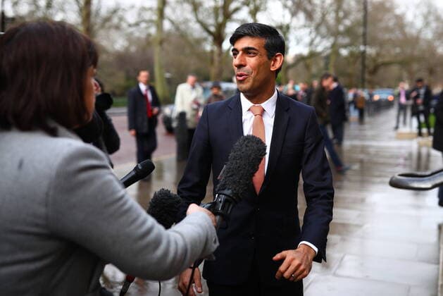 2020 Bilder des Jahres, News 02 Februar News Themen der Woche KW07 News Bilder des Tages February 13, 2020, London, London, UK: London, UK. Chancellor of the Exchequer Rishi Sunak arrives at the Treasury after his predecessor Sajid Javid resigned as part of a Cabinet reshuffle. London UK  - ZUMAl94_ 20200213_zaf_l94_026 Copyright: xRobxPinneyx
