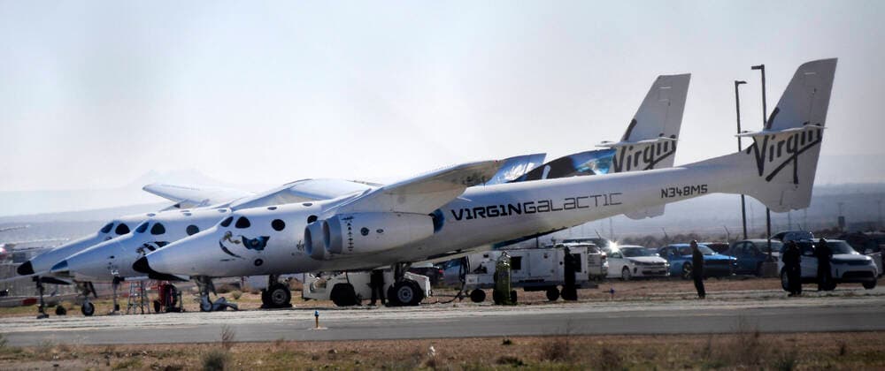 Virgin Galactic techs do last minute checks before WhiteKnight takes off with SpaceShipTwo Unity for the final time from Mojave spaceport Thursday, CA USA. Feb 13,2020. Unity and WhiteKnight will continue to do test for people to go up into space at the Virgin Spaceport America in New Mexico. Mojave USA - ZUMAbl1_ 20200213_zaf_bl1_002 Copyright: xGenexBlevinsx
